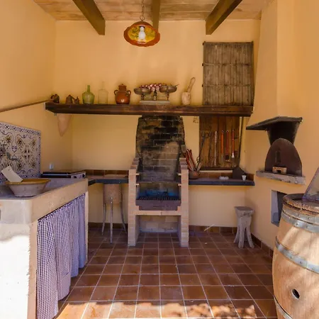Mora Villa